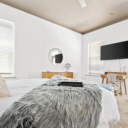115 N Main Huge 2 Bedroom Unit On Main Street Saint Charles Exteriér fotografie