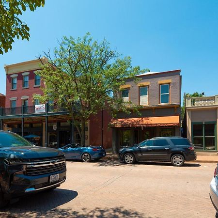 115 N Main Huge 2 Bedroom Unit On Main Street Saint Charles Exteriér fotografie